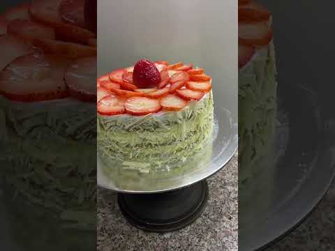 Strawberry cake #cake #amazingcakedecoration #cake #cakedecoration #ytshorts #newcakedecoration