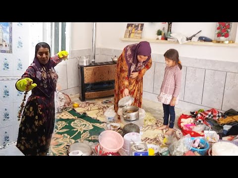 Spring Cleaning with Zeynab and her Family