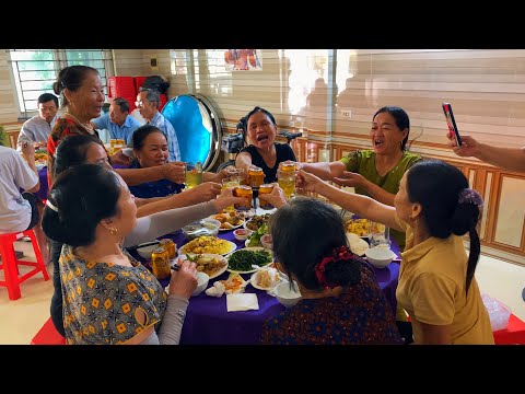 Life in Vietnam 🇻🇳 - My Mother SOLD 230 Bowls of Pho 🍜 - Vietnamese Countryside Life