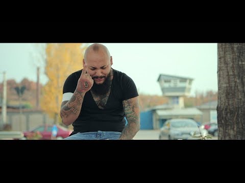 Dani Mocanu - Mai e un an și te întorci acasă  | Official Video