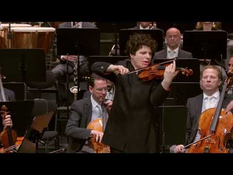 Augustin Hadelich plays the Berg Concerto with Vienna Philharmonic and Andris Nelsons (excerpt) Live