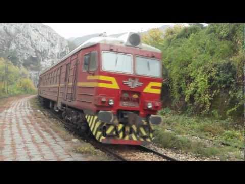 EMU Series 32 departure from "Cherepish" train station (28.Oct.12) - Bulgarian State Railways HD