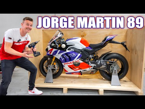 Unboxing the NEW Ducati Panigale V4 Jorge Martin Moto GP Replica 1/189