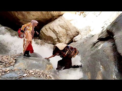 Nomadic Journey: Kazem, Fatemeh, and Rozhan's Brave Trek to the Village 🏞️💪