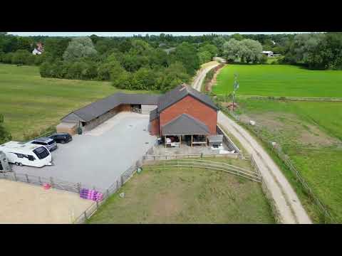 Detached equestrian home, approx 1.75 acres Doncaster