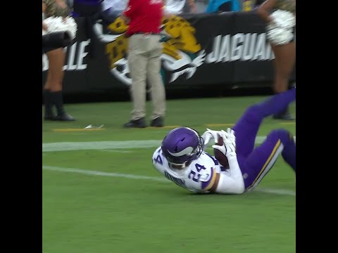 Camryn Bynum intercepts the Mac Jones pass vs. Jacksonville Jaguars