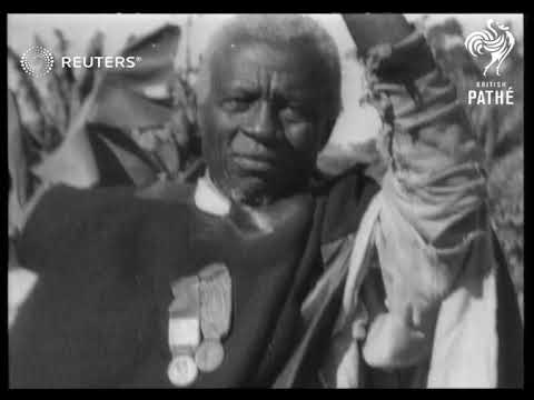 Medals for Ethiopian veterans/Survivors of Italy's defeat in 1896 honoured after fall of A...(1935)