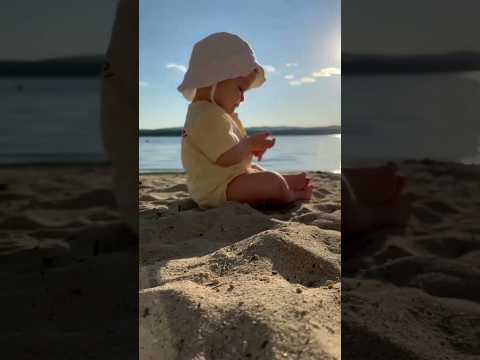 cute baby on beach alone😔 #cute #viral #shorts #shortsfeed