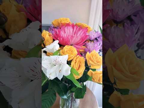 Birthday flowers #shorts #ytshort #flowers #flowerdesign #beautifulflowers #birthday #song #love