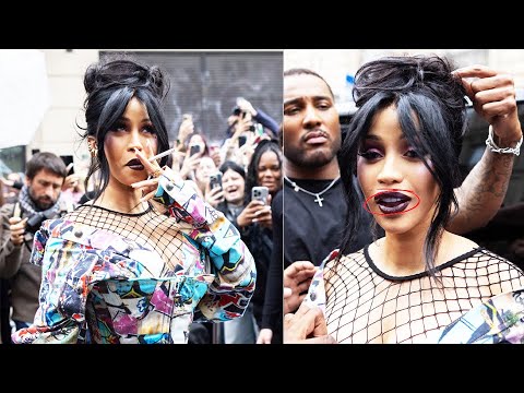 Cardi B Spotted Smoking with Blackened Teeth, Fans Shocked