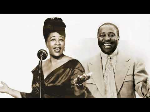 Ella Fitzgerald ft Louis Jordan & His Tympany Five - Baby, It's Cold Outside (Decca Records 1949)