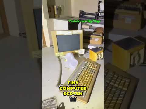 25+ Year Old Computer At An Abandoned Hospital #shorts