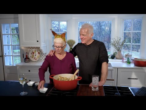 Mom Flew in From Florida to Help Me Make Thanksgiving Stuffing