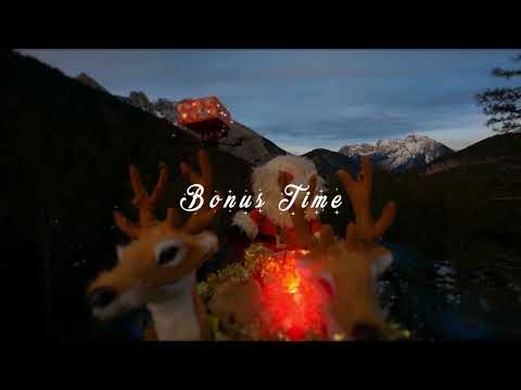 Santa Claus Flying With His Reindeers - FPV Christmas Sleigh Ride