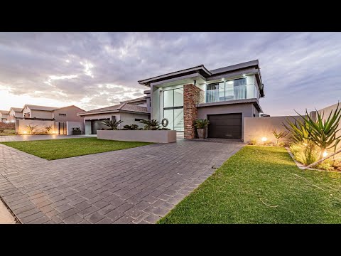 5 bedroom house for sale in Six Fountains | Pam Golding Properties