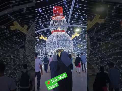 Snowman at DSL Mall Uppal #youtubeshorts #trendingshorts #snowman #merrychristmas