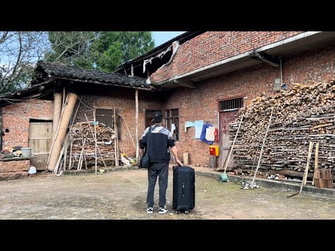 Leaving city ~ The man restored his grandpa old house in the forest | Clean up rooms